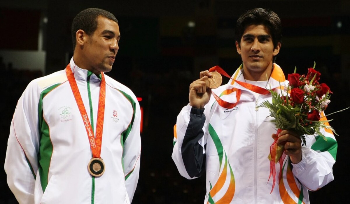 You are currently viewing Haryana: Olympian boxer Vijender Singh ने BJP में शामिल होने का खेला बड़ा रोल, राहुल गांधी के ‘भारत जोड़ो यात्रा’ में खेला योगदान