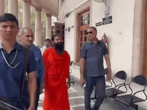 Read more about the article पतंजलि ने सुप्रीम कोर्ट में फिर मांगी माफी