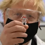 कोरोना टीके से रिस्क 10 लाख में महज 1 को:इसलिए घबराएं नहीं, डॉक्टर बोले- साइड इफेक्ट तो 6 महीने में ही दिख जाते