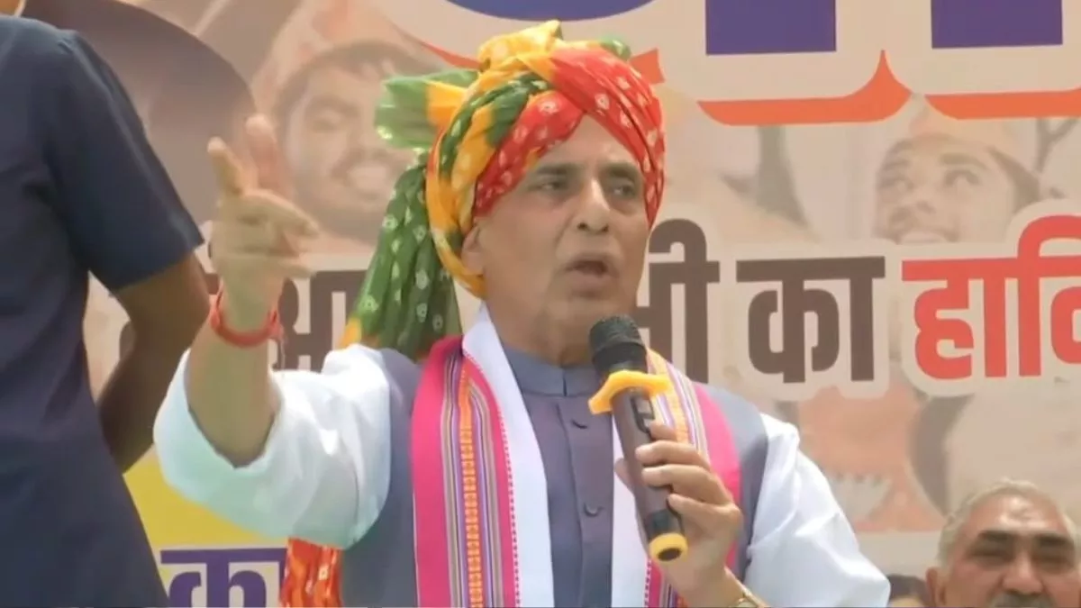 You are currently viewing जो सरकार मां-बेटी की रक्षा नहीं कर सकती, उसे सत्ता में रहने का कोई अधिकार नहीं : राजनाथ सिंह