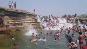 Read more about the article भदभदा वॉटरफाल में नहाने पर लगा प्रतिबंधः आदेश जारी