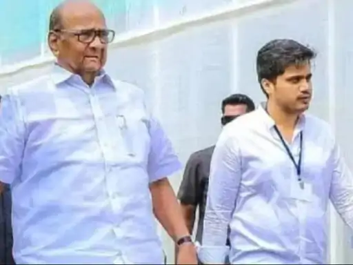 You are currently viewing रोहित पवार का दावा-हमारे संपर्क में NCP के 19 विधायक