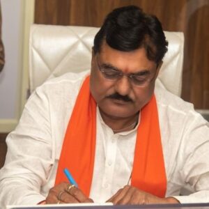 Read more about the article पूर्व मंत्री कमल पटेल बने सांसद दुर्गादास उइके के प्रतिनिधि। कमल पटेल 5 बार के विधायक और दो बार के मंत्री रह चुके हैं।