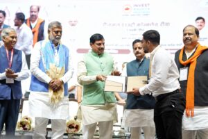 Read more about the article Rewa: मुख्यमंत्री डॉ. मोहन यादव ने 5वें रीजनल इंडस्ट्री कॉन्क्लेव का शुभारंभ किया, ₹2690 करोड़ की 21 इकाइयों का वर्चुअल भूमिपूजन एवं लोकार्पण किया; कॉन्क्लेव से राज्य के औद्योगिक विकास को गति मिलेगी