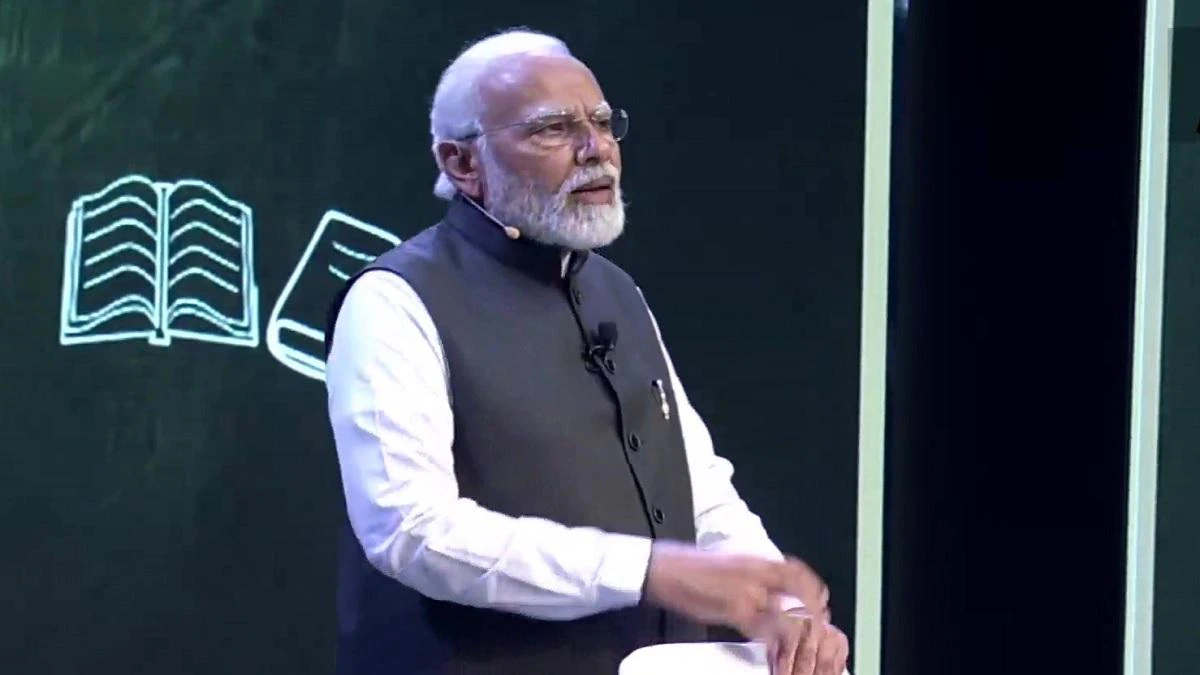 You are currently viewing परीक्षा की टेंशन खत्म! पीएम मोदी से मिल रहे हैं सक्सेस टिप्स, भोपाल में ‘परीक्षा पे चर्चा’ का हो रहा लाइव प्रसारण: MP से 18 लाख से ज्यादा स्टूडेंट्स हुए शामिल