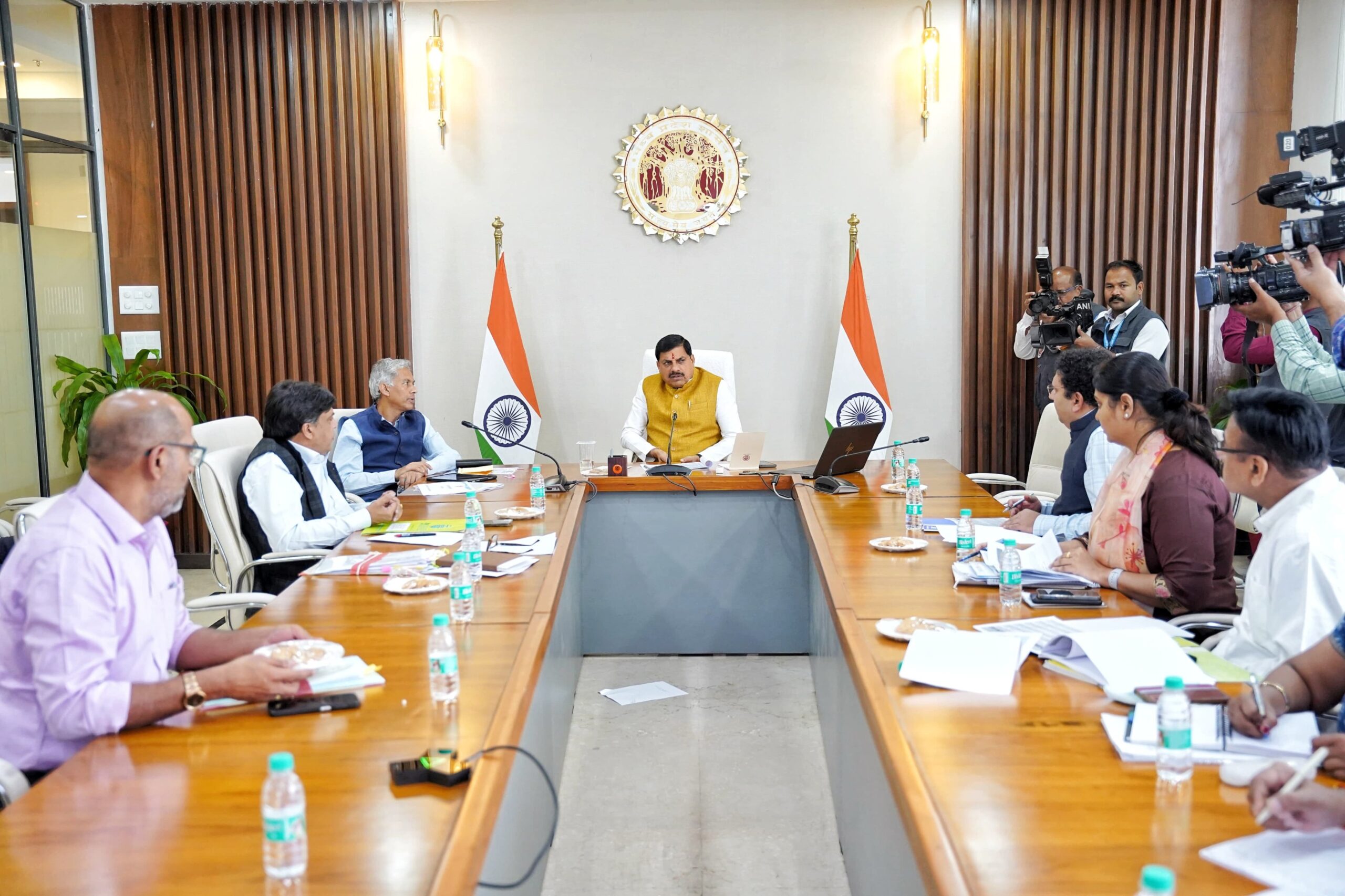 You are currently viewing मध्य प्रदेश विधानसभा में 10 मार्च से बजट सत्र का होगा आगाज, 15 दिनों के सत्र में 9 महत्वपूर्ण होंगी बैठकें; मुख्यमंत्री डॉ. मोहन यादव ने की तैयारियों समीक्षा, दिए आवश्यक दिशा-निर्देश