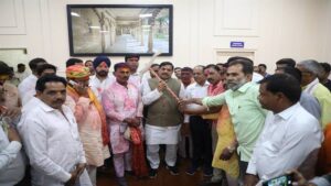 Read more about the article किसानों की जीत! इंदौर-पीथमपुर इकॉनोमिक कॉरिडोर में 60% विकसित भूमि का मिलेगा आवंटन, किसानों ने मुख्यमंत्री डॉ. मोहन यादव का किया धन्यवाद