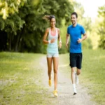 क्या रोजाना 30 मिनट तेज चलना आपकी सेहत के लिए काफी है? जानें सच