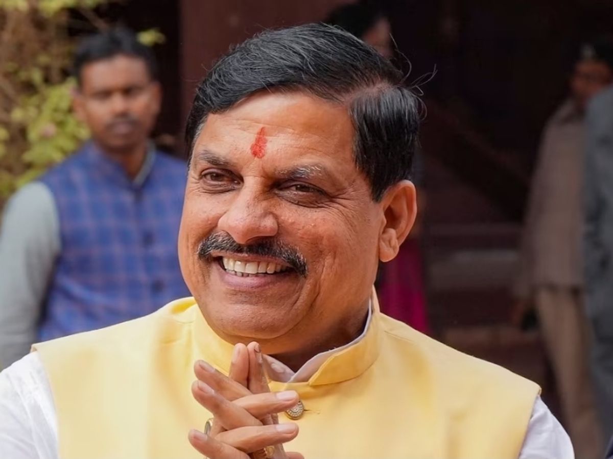 You are currently viewing नरवाई जलाने वालों की अब खैर नहीं! मुख्यमंत्री डॉ. मोहन यादव का बड़ा ऐलान: खेत में आग लगाई तो नहीं मिलेगा किसानों को कोई लाभ, MSP पर भी नहीं खरीदी जाएगी फसल; 1 मई से सख्त नियम लागू!