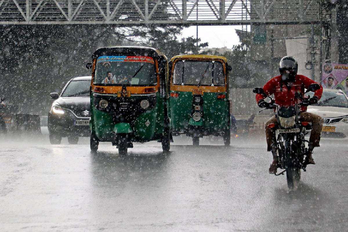 Read more about the article मध्यप्रदेश में मौसम का तूफान: हल्की बारिश से बढ़ेगी गर्मी, 16-17 अप्रैल को लू का अलर्ट!