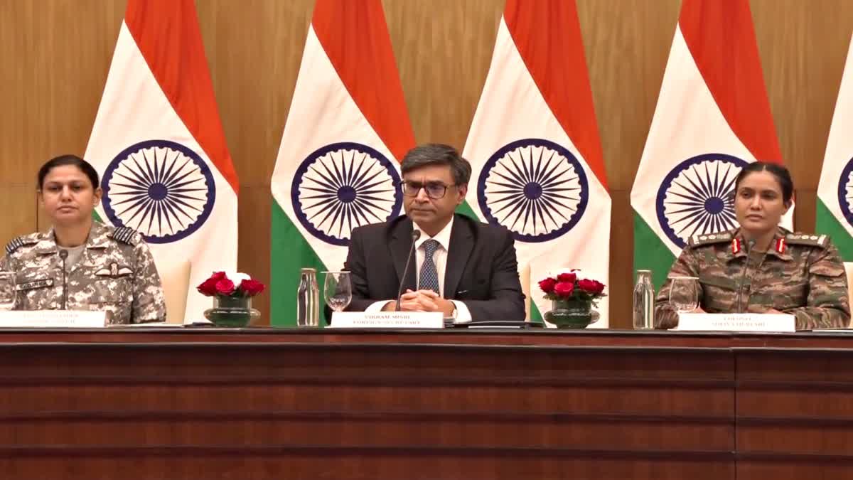 You are currently viewing भारत-पाक तनाव पर PMO में हो रही हाईलेवल बैठक, रक्षा मंत्रालय की प्रेस ब्रिफिंग टली: अमेरिका की मध्यस्थता से हुआ सीजफायर, लेकिन पाकिस्तान फिर पलटा!