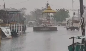 Read more about the article मध्यप्रदेश में जून की दस्तक के साथ ही मौसम का बदला मिजाज, 60 Km/h की रफ्तार से चल रही आंधी; 38 जिलों में अलर्ट जारी!