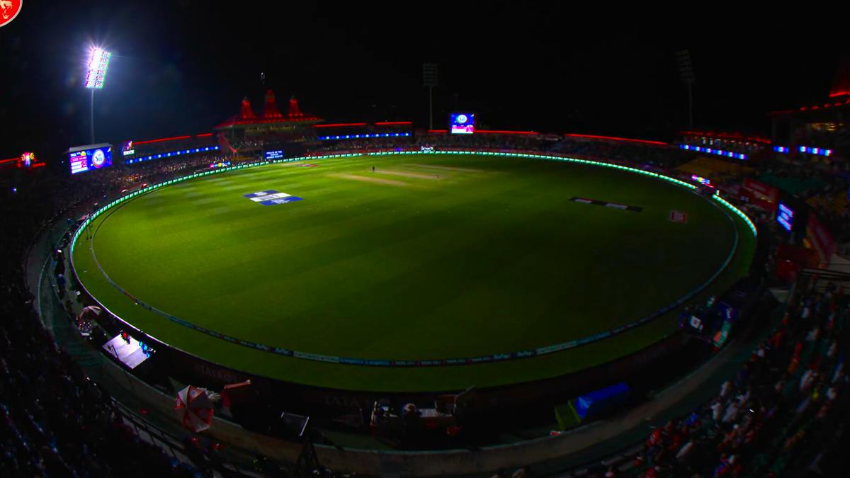 You are currently viewing भारत-पाक टकराव के बीच IPL स्थगित: खिलाड़ियों की सुरक्षा पर BCCI का बड़ा फैसला, IPL एक हफ्ते के लिए टला; हालात सामान्य होने के बाद जारी किया जाएगा नया शेड्यूल