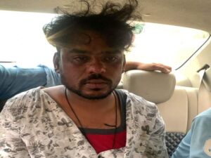 Read more about the article ‘मुकेश’ निकला यूसुफ खान: इंदौर में युवती से फर्जी पहचान बताकर बनाए शारीरिक संबंध, जबरन धर्मांतरण का बनाया दवाब; युवती ने ली हिंदूवादी कार्यकर्ताओं ने की मदद, आरोपी गिरफ्तार!