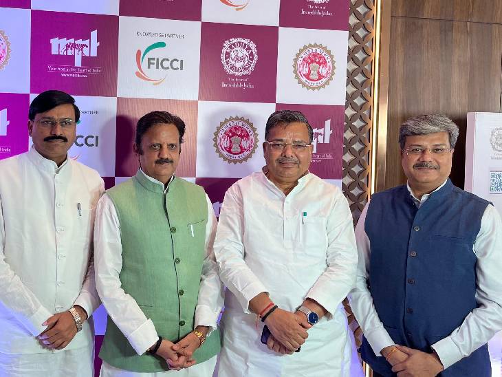 You are currently viewing पर्यटन क्रांति की ओर बढ़ा मध्यप्रदेश, यूपी के साथ मिलाया हाथ: काशी-महाकाल, अयोध्या-ओंकारेश्वर को जोड़ेगा गंगा-नर्मदा कॉरिडोर, डिप्टी सीएम राजेंद्र शुक्ल की मौजूदगी में एमपी-यूपी के बीच पर्यटन एमओयू साइन!