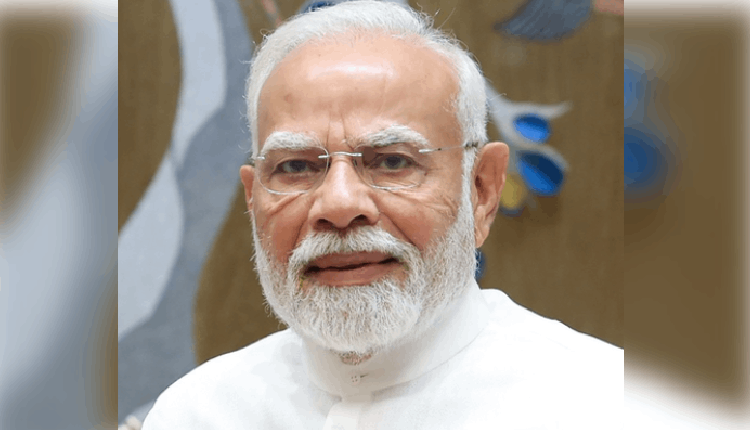 You are currently viewing “अब बिहार चमकेगा!” – पीएम मोदी ने मोतिहारी से किया विकास का बिगुल, कहा – अब पटना बनेगा पुणे, मोतिहारी बनेगा मुंबई; पहली प्राइवेट नौकरी पर सरकार देगी ₹15,000 का इंसेंटिव!