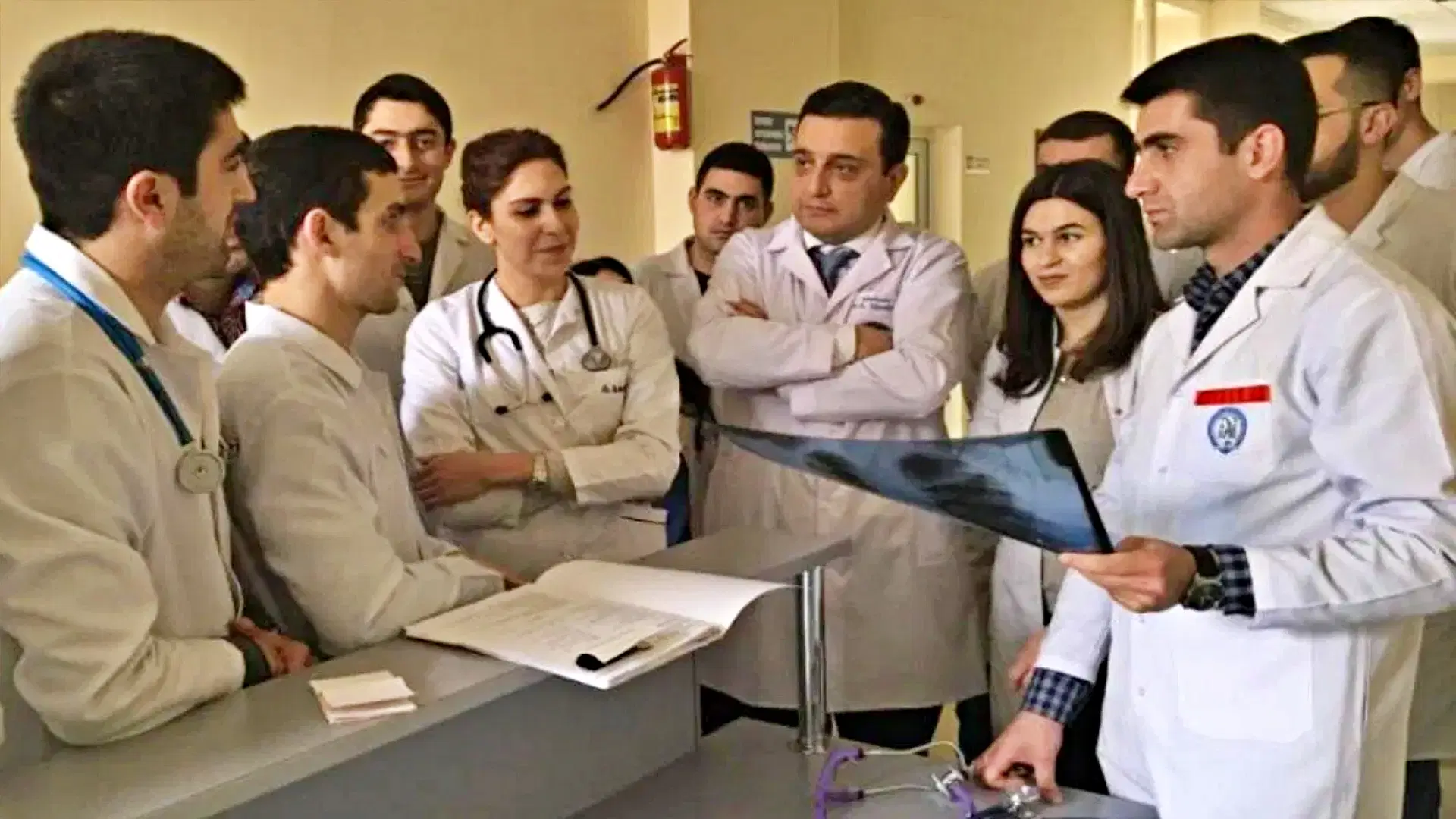 You are currently viewing मध्यप्रदेश में मेडिकल एजुकेशन की तस्वीर बदली, MBBS और BDS की सीटों में बड़ा फेरबदल: सरकारी कॉलेजों को फायदा, निजी कॉलेजों में सख्ती!