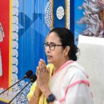 बंगाल में दुर्गा पूजा पंडालों को ममता का तोहफा: 500 करोड़ का अनुदान, हर पंडाल को 1.10 लाख; भाजपा बोली – ‘ममता ने दुर्गा पूजा को बना दिया चुनावी प्रचार मंच’!