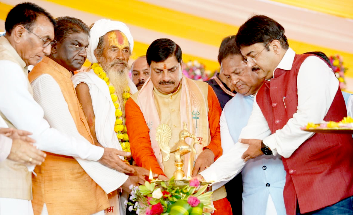 You are currently viewing महलपुर पाठा का प्राचीन राधा-कृष्ण मंदिर बनेगा भव्यतम धरोहर केंद्र, CM डॉ. मोहन यादव ने किया जीर्णोद्धार का ऐलान; जन्माष्टमी पर सांची विधानसभा को भी CM ने दी 136 करोड़ की सौगात!