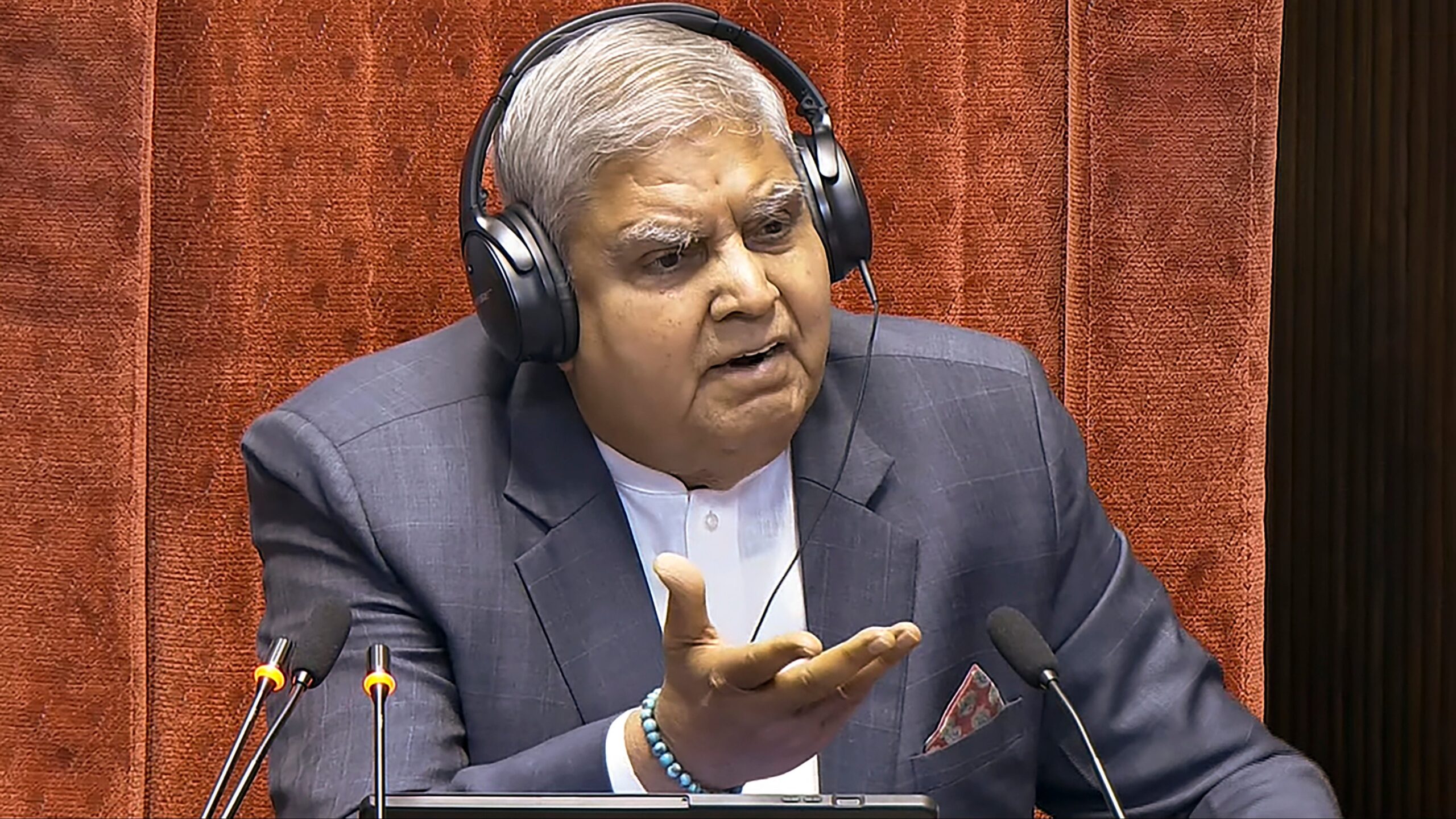 You are currently viewing उपराष्ट्रपति चुनाव: NDA आज तय कर सकता है उम्मीदवार का नाम, 21 अगस्त को होगा नामांकन; 18 अगस्त को होगी INDIA ब्लॉक की बैठक!