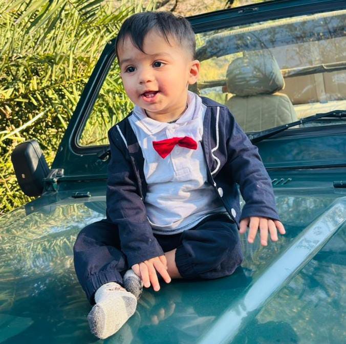 You are currently viewing रतलाम में डेढ़ साल के मासूम की कार से कुचलकर मौत, 12वीं का छात्र चला रहा था गाड़ी; सीसीटीवी में कैद दिल दहला देने वाला हादसा!