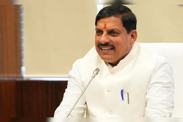 You are currently viewing शिक्षा से लेकर कृषि तक, जीएसटी में बदलाव पर CM मोहन यादव ने जताया आभार; बोले – ‘यह सिर्फ टैक्स कटौती नहीं, बल्कि जनता के लिए राहत पैकेज है’