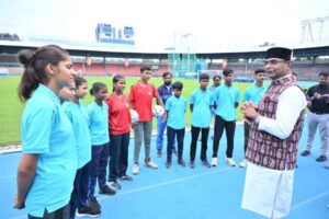 Read more about the article ‘मिनी ब्राजील’ विचारपुर के फुटबॉल खिलाड़ी पहुंचेंगे जर्मनी, मिलेगा विश्वस्तरीय प्रशिक्षण; टीटी नगर स्टेडियम में खेल मंत्री विश्वास सारंग ने की खिलाड़ियों से मुलाकात!