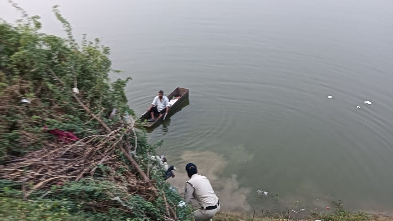 You are currently viewing नरसिंगा में चंबल नदी पर गुरुवार को हुए भीषण हादसे में अब तक तीन बच्चों की मौत