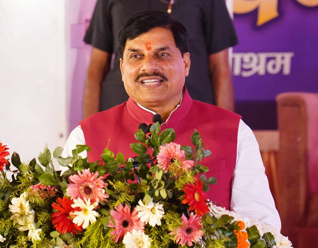 You are currently viewing वृंदावन में CM मोहन यादव बोले – उज्जैन-श्रीकृष्ण का 5000 साल पुराना नाता; जीवनदीप आश्रम का किया लोकार्पण, संत समाज को भी दिया सिंहस्थ-2028 का न्योता!