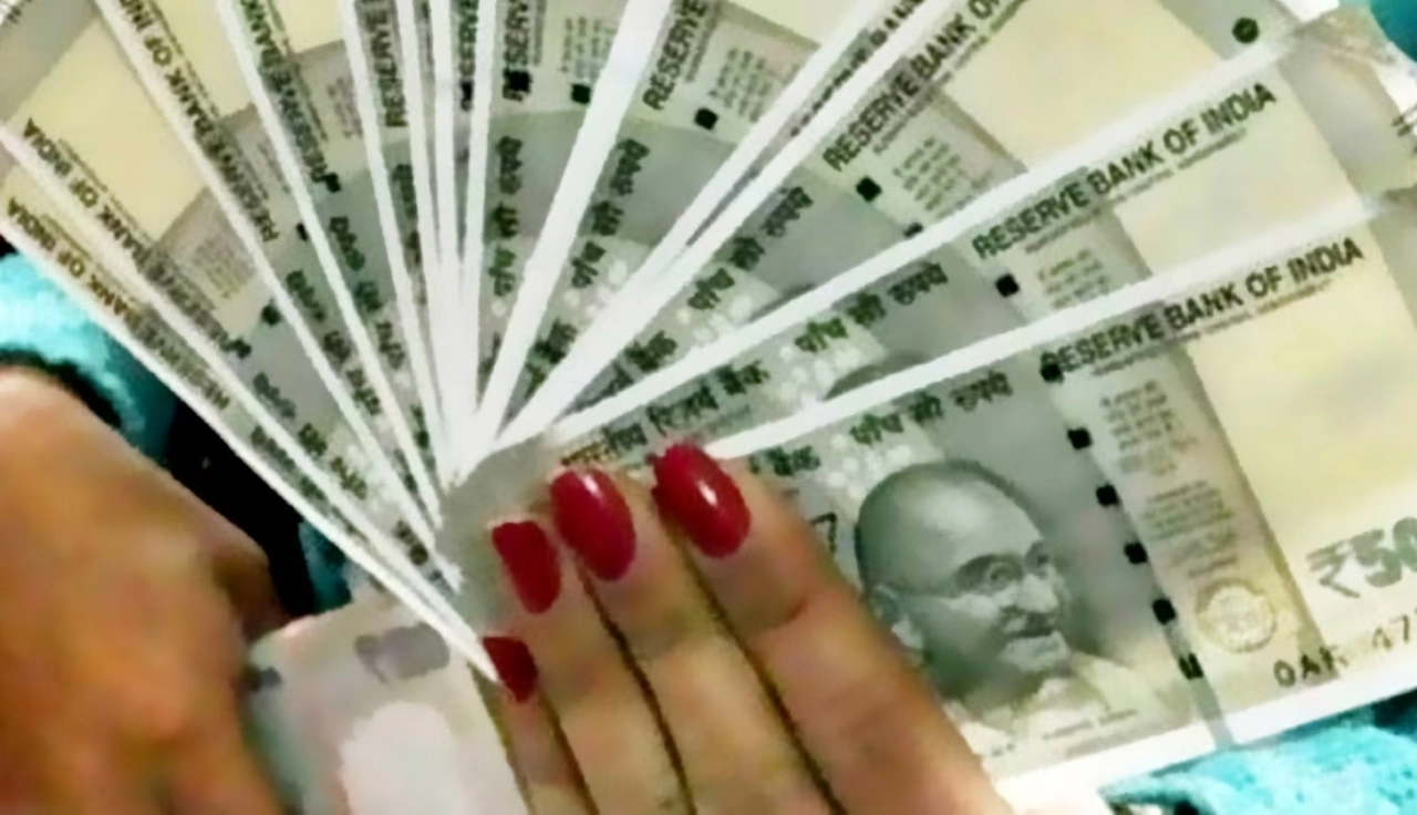 You are currently viewing Ladli Behna Yojana 36th Kist: लाड़ली बहनों के खाते में इस दिन आ सकते है पैसे, 36वीं किस्त पर बड़ा अपडेट