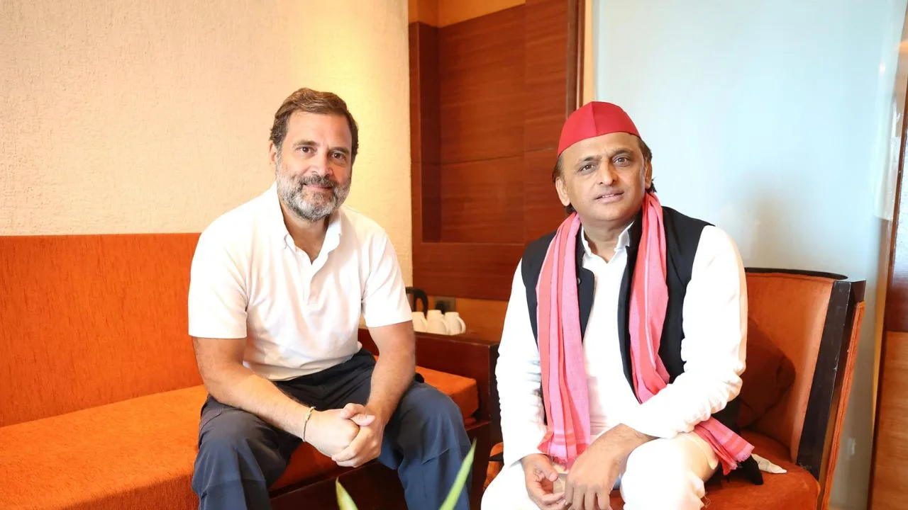 You are currently viewing ‘उत्तर प्रदेश में इंडिया गठबंधन ही लड़ेगा चुनाव…’ कांग्रेस से कैसे तय होगा सीटों का बंटवारा, अखिलेश यादव ने कर दिया खुलासा