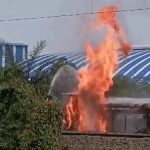 हल्दिया में नेफ्था पाइपलाइन फटने से भीषण आग: 15 लोग झुलसे, 2 की हालत नाजुक; रेल सेवा भी प्रभावित