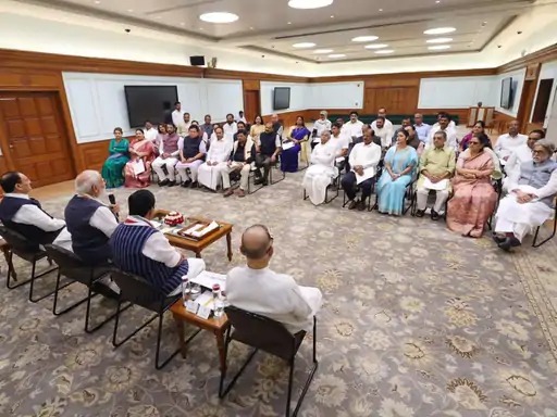 Read more about the article पीएम आवास पर एनडीए सांसदों की अहम बैठक, सहयोगी दलों के जनप्रतिनिधियों को दिया एकजुटता और भरोसे का संदेश