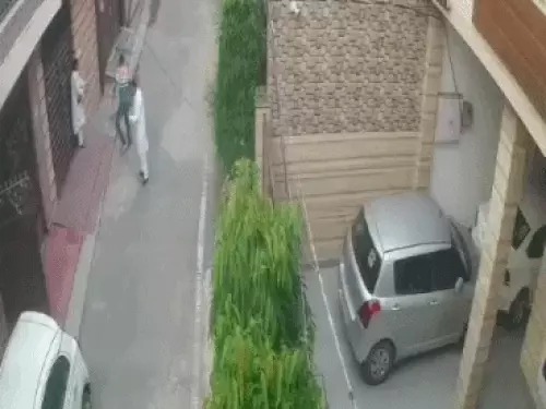 You are currently viewing अमृतसर में बहन पर भाई का हमला, लोहे की रॉड से लगातार किए वार; पैर में गंभीर फ्रैक्चर