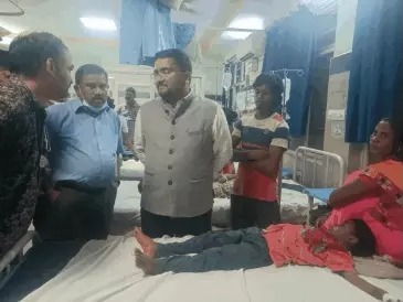 Read more about the article एंटी-मलेरिया दवा लेने के बाद 52 लोग बीमार, 7 साल की बच्ची की मौत: गांव में मेडिकल टीमें तैनात